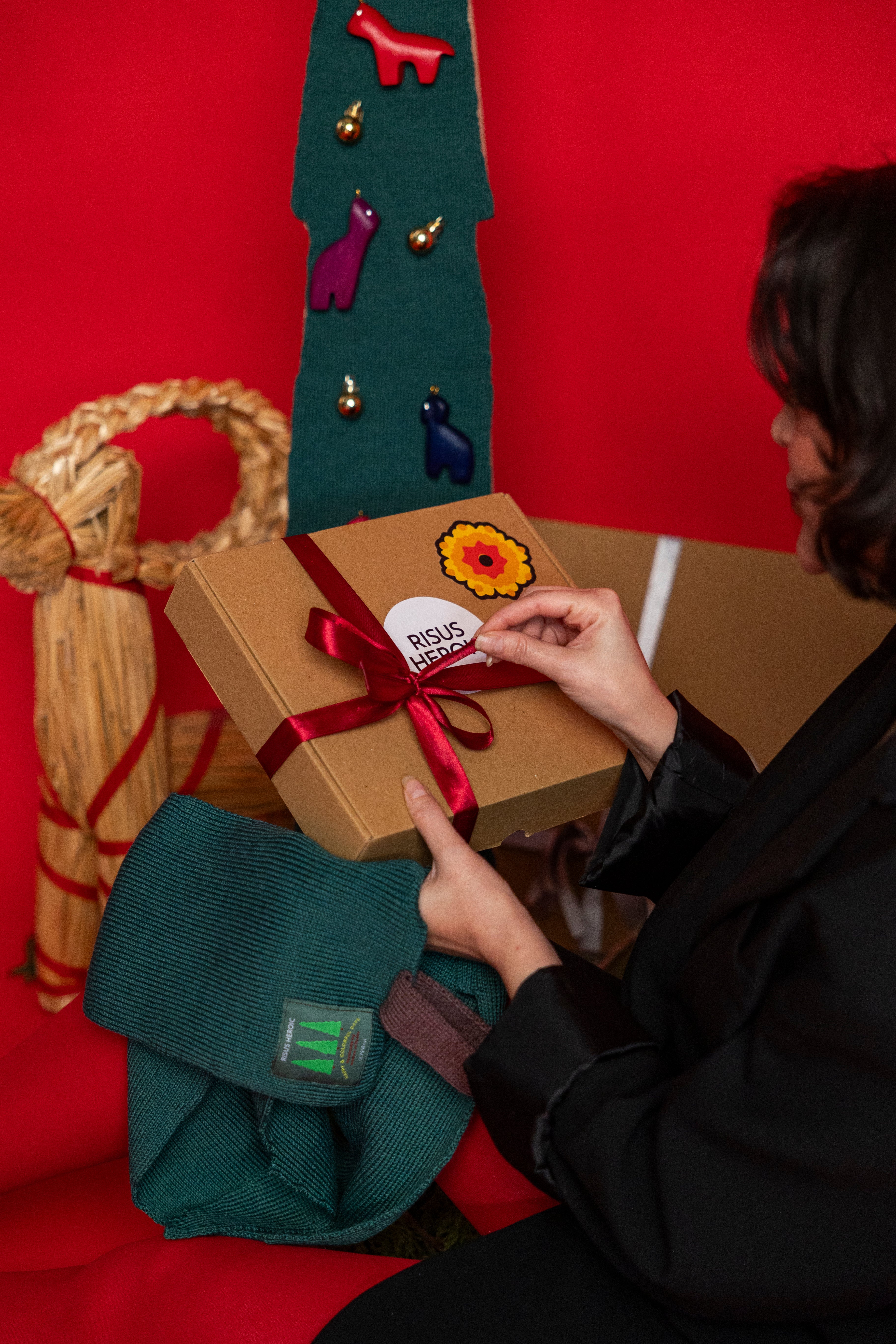 Çam Ağacı Yün Atkı